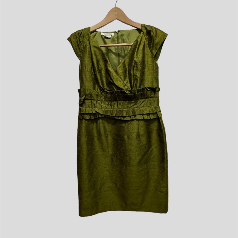 Kate Unger 100% silk green size 12 dress